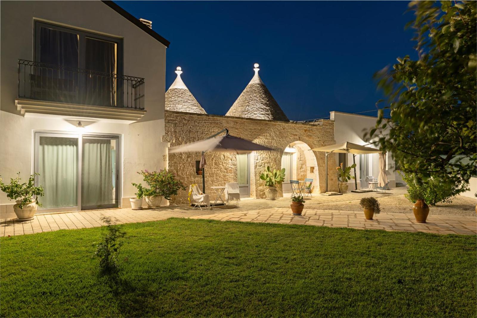 Trullisia Bed And Breakfast Alberobello Exterior photo